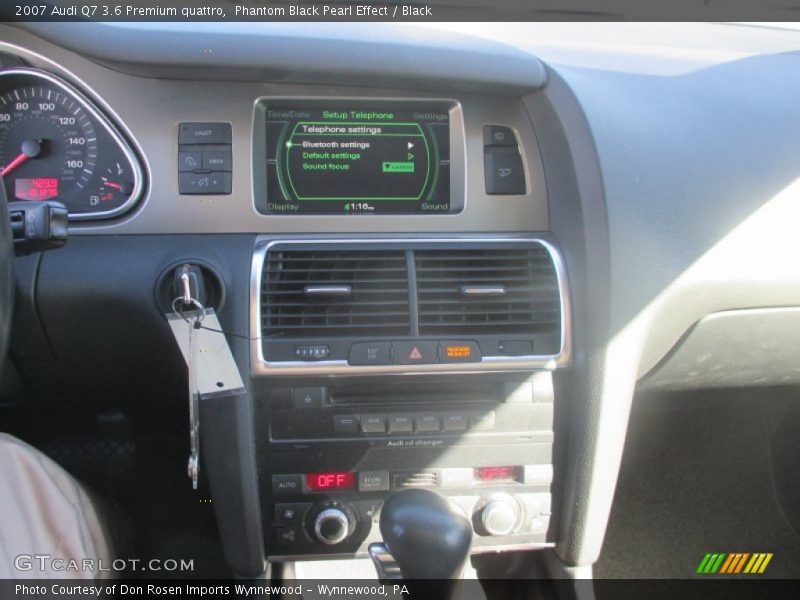 Phantom Black Pearl Effect / Black 2007 Audi Q7 3.6 Premium quattro