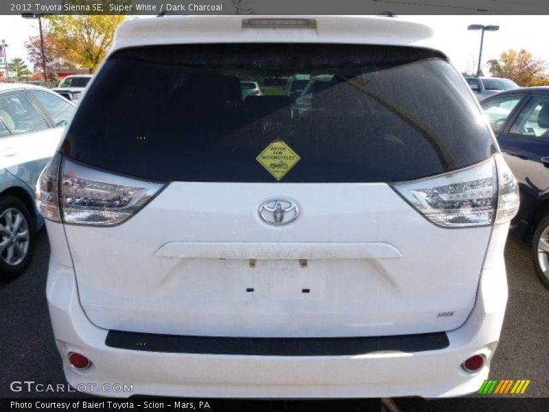Super White / Dark Charcoal 2012 Toyota Sienna SE