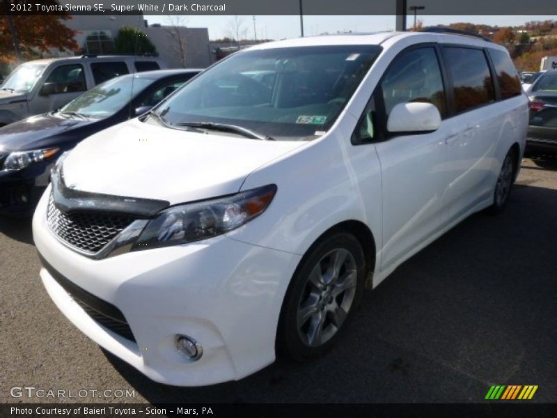 Super White / Dark Charcoal 2012 Toyota Sienna SE