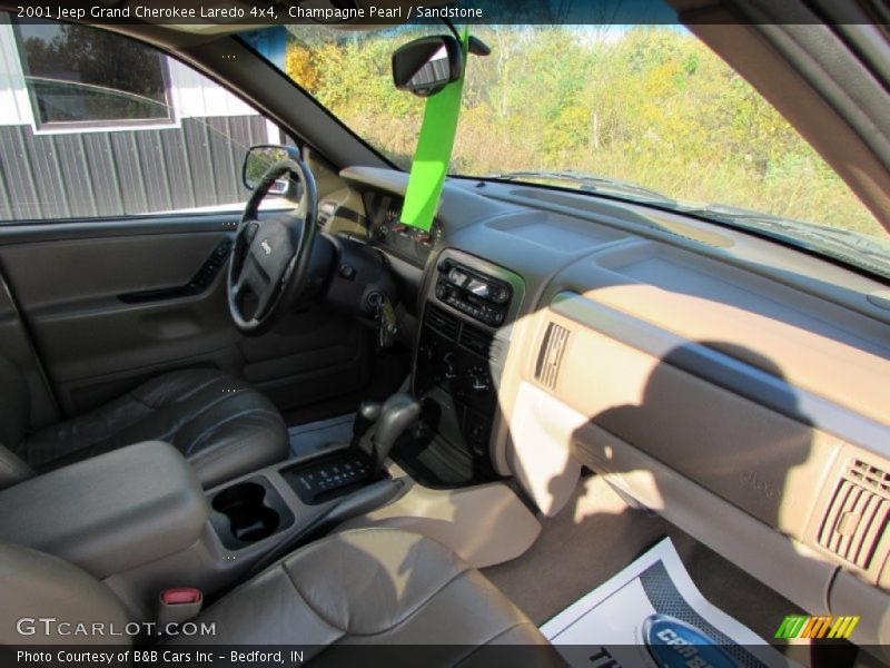 Champagne Pearl / Sandstone 2001 Jeep Grand Cherokee Laredo 4x4