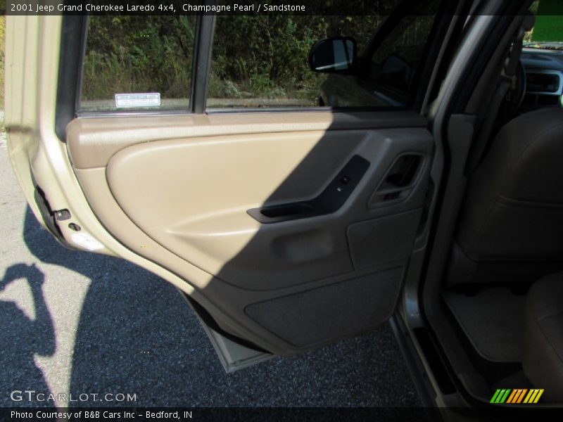 Champagne Pearl / Sandstone 2001 Jeep Grand Cherokee Laredo 4x4