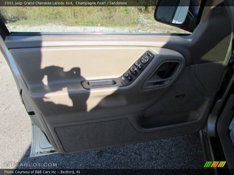 Champagne Pearl / Sandstone 2001 Jeep Grand Cherokee Laredo 4x4