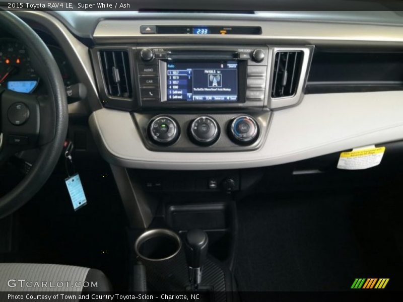 Super White / Ash 2015 Toyota RAV4 LE