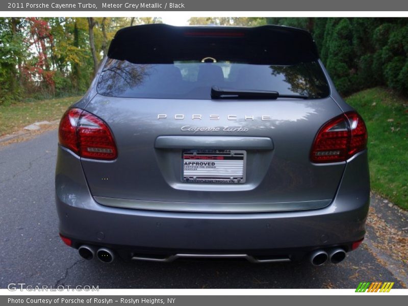 Meteor Grey Metallic / Black 2011 Porsche Cayenne Turbo