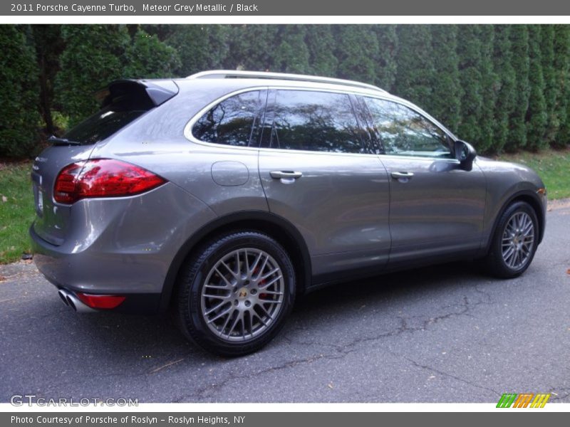 Meteor Grey Metallic / Black 2011 Porsche Cayenne Turbo