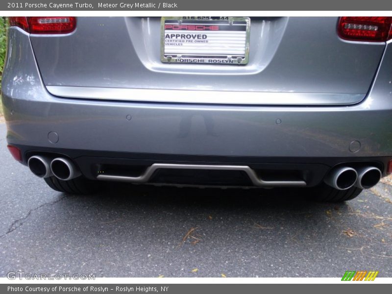 Meteor Grey Metallic / Black 2011 Porsche Cayenne Turbo
