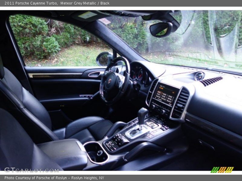 Meteor Grey Metallic / Black 2011 Porsche Cayenne Turbo