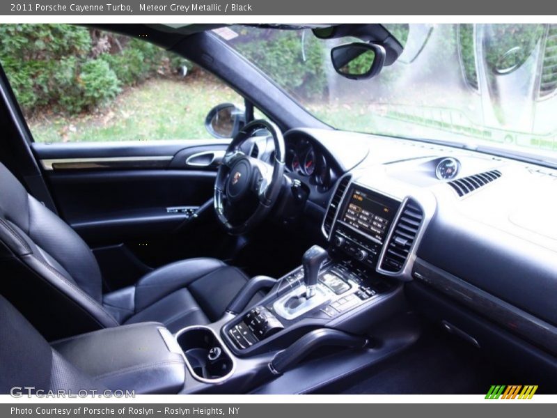 Meteor Grey Metallic / Black 2011 Porsche Cayenne Turbo