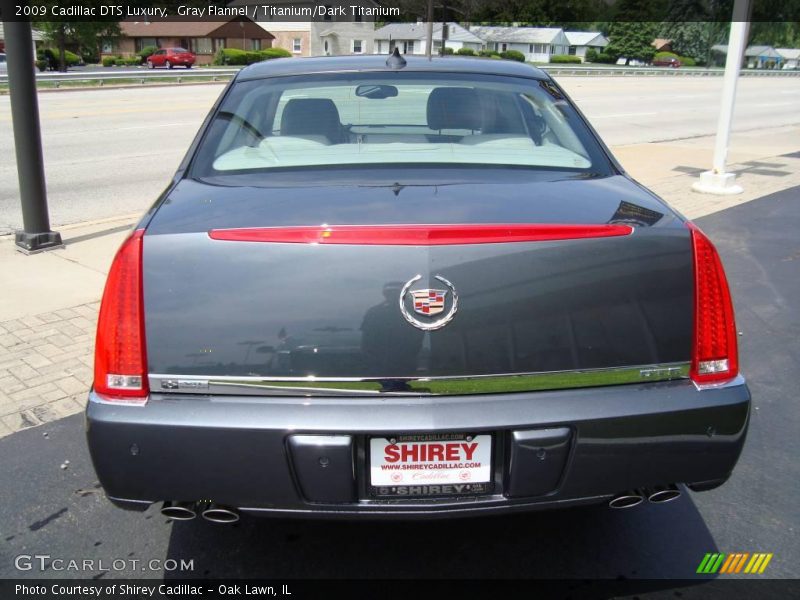 Gray Flannel / Titanium/Dark Titanium 2009 Cadillac DTS Luxury