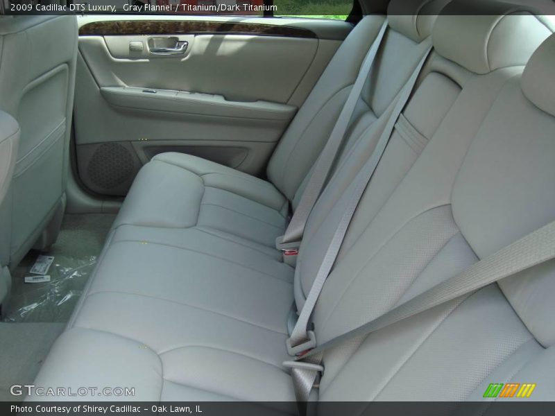 Gray Flannel / Titanium/Dark Titanium 2009 Cadillac DTS Luxury
