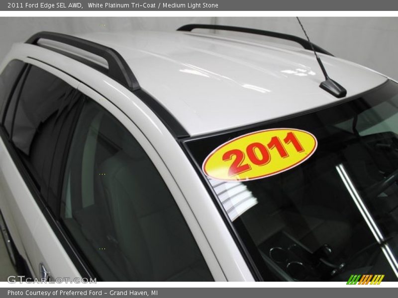 White Platinum Tri-Coat / Medium Light Stone 2011 Ford Edge SEL AWD