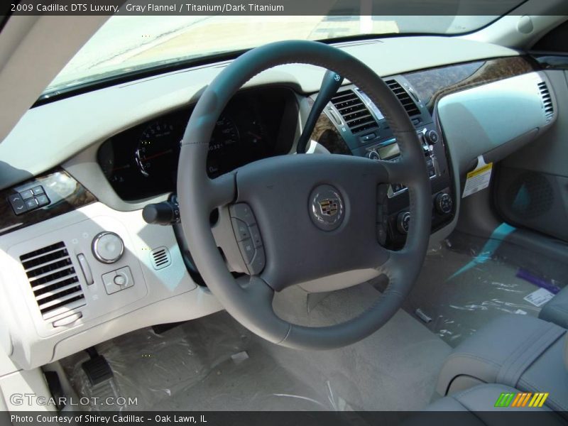 Gray Flannel / Titanium/Dark Titanium 2009 Cadillac DTS Luxury