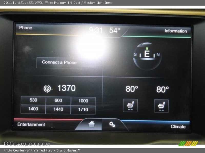 White Platinum Tri-Coat / Medium Light Stone 2011 Ford Edge SEL AWD