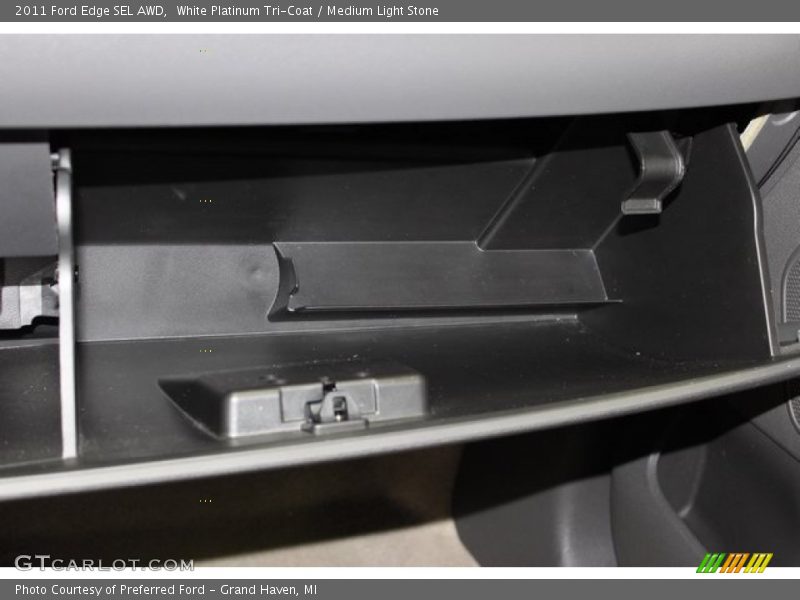 White Platinum Tri-Coat / Medium Light Stone 2011 Ford Edge SEL AWD