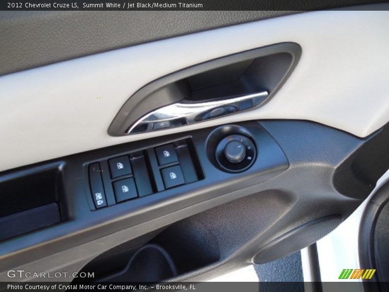 Summit White / Jet Black/Medium Titanium 2012 Chevrolet Cruze LS