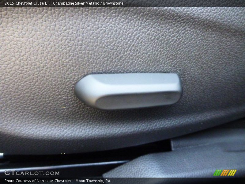 Champagne Silver Metallic / Brownstone 2015 Chevrolet Cruze LT