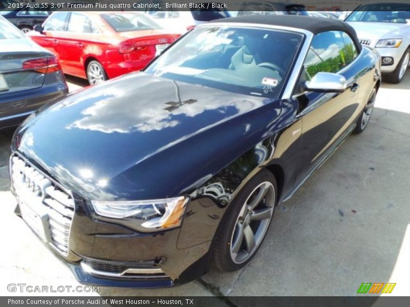 Front 3/4 View of 2015 S5 3.0T Premium Plus quattro Cabriolet