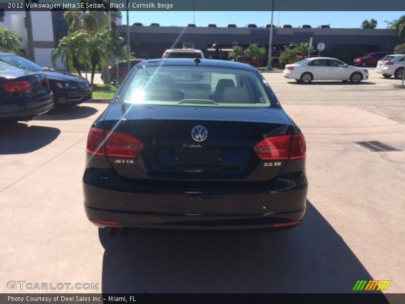 Black / Cornsilk Beige 2012 Volkswagen Jetta SE Sedan