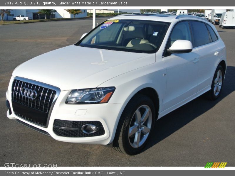 Front 3/4 View of 2012 Q5 3.2 FSI quattro