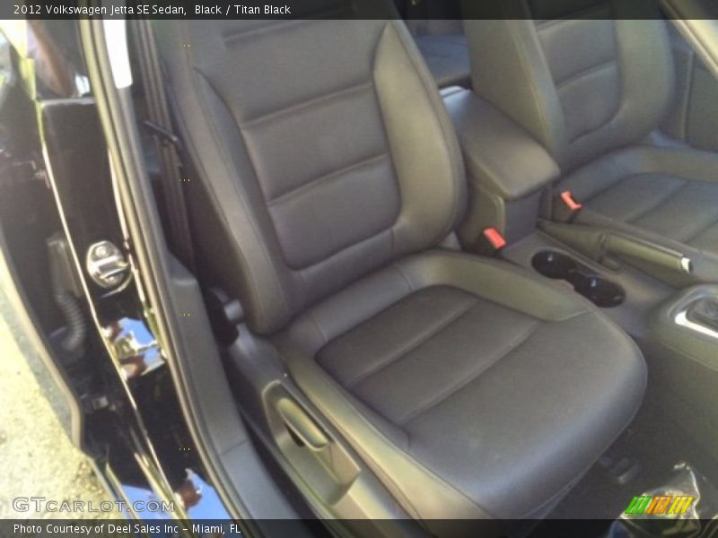 Black / Titan Black 2012 Volkswagen Jetta SE Sedan