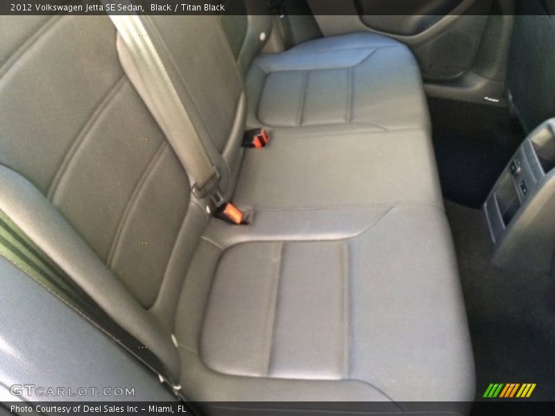 Black / Titan Black 2012 Volkswagen Jetta SE Sedan