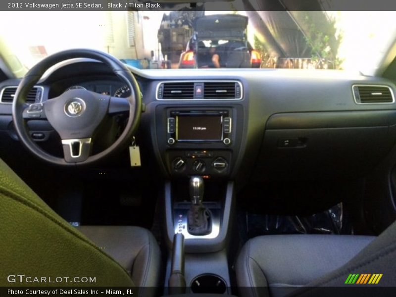 Black / Titan Black 2012 Volkswagen Jetta SE Sedan