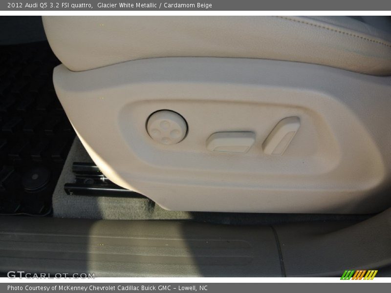 Glacier White Metallic / Cardamom Beige 2012 Audi Q5 3.2 FSI quattro