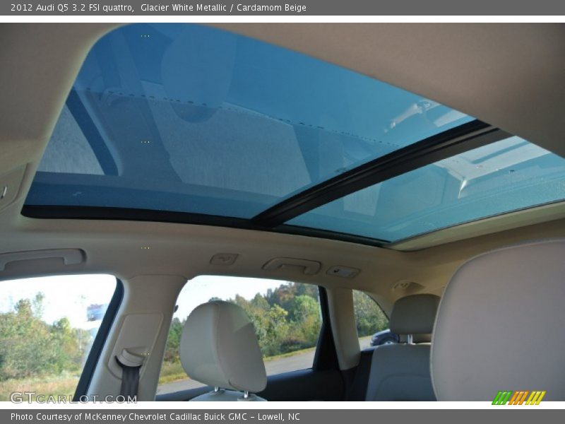 Glacier White Metallic / Cardamom Beige 2012 Audi Q5 3.2 FSI quattro