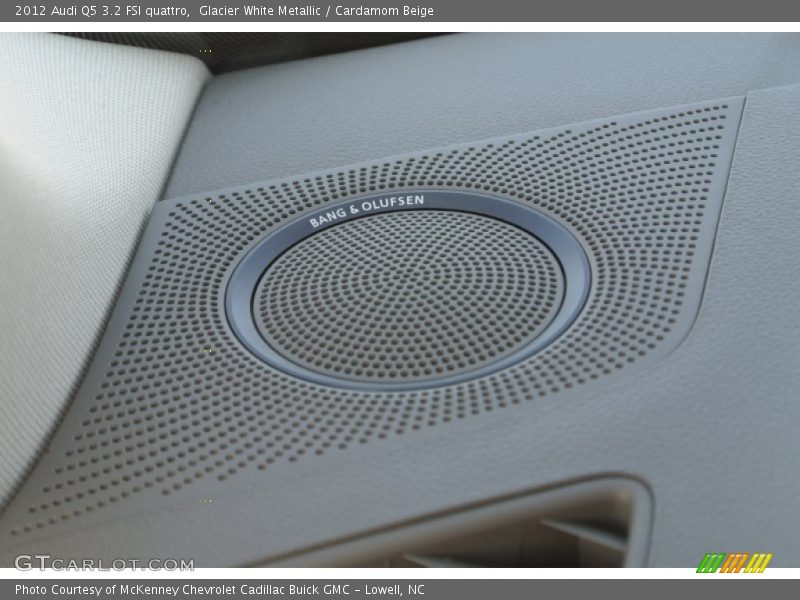 Glacier White Metallic / Cardamom Beige 2012 Audi Q5 3.2 FSI quattro