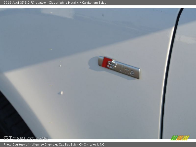Glacier White Metallic / Cardamom Beige 2012 Audi Q5 3.2 FSI quattro