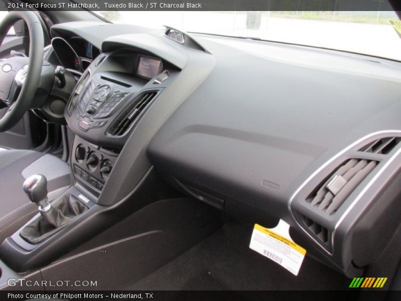 Tuxedo Black / ST Charcoal Black 2014 Ford Focus ST Hatchback
