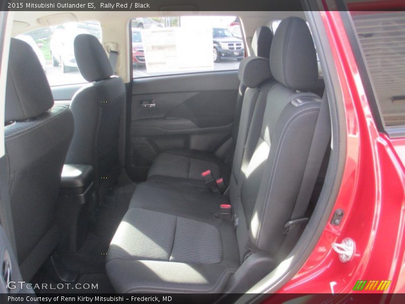 Rally Red / Black 2015 Mitsubishi Outlander ES