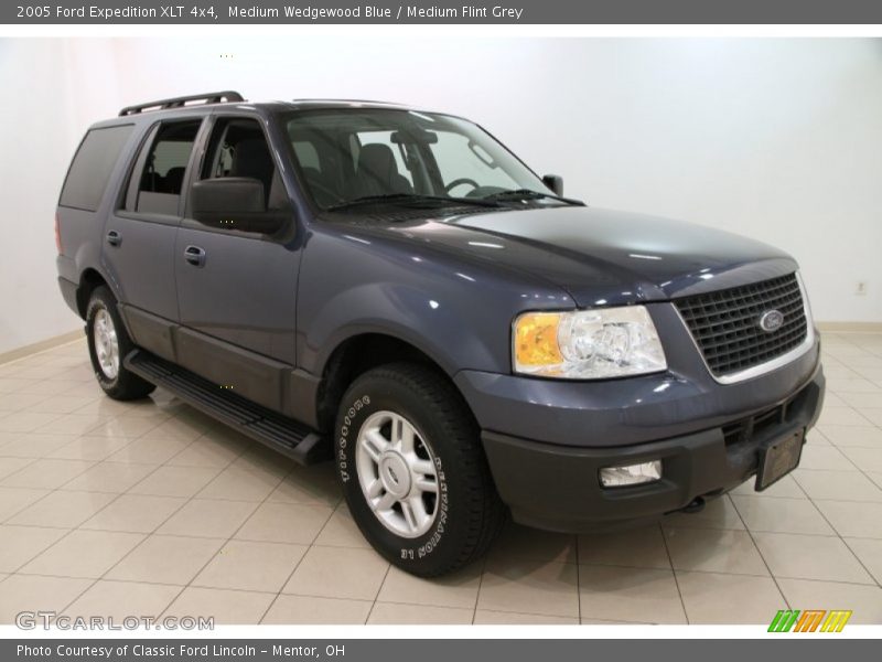 Medium Wedgewood Blue / Medium Flint Grey 2005 Ford Expedition XLT 4x4