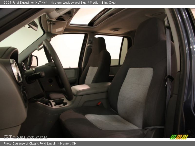 Medium Wedgewood Blue / Medium Flint Grey 2005 Ford Expedition XLT 4x4