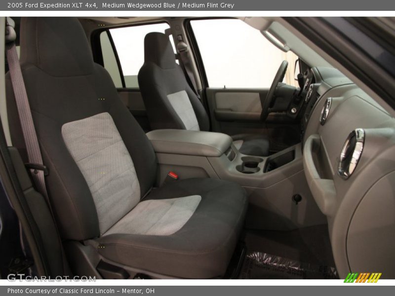 Medium Wedgewood Blue / Medium Flint Grey 2005 Ford Expedition XLT 4x4