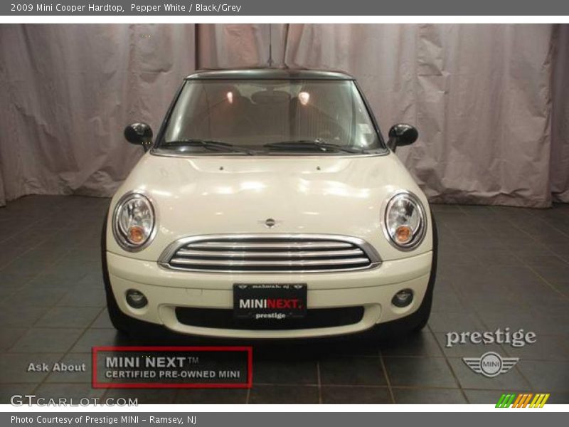 Pepper White / Black/Grey 2009 Mini Cooper Hardtop