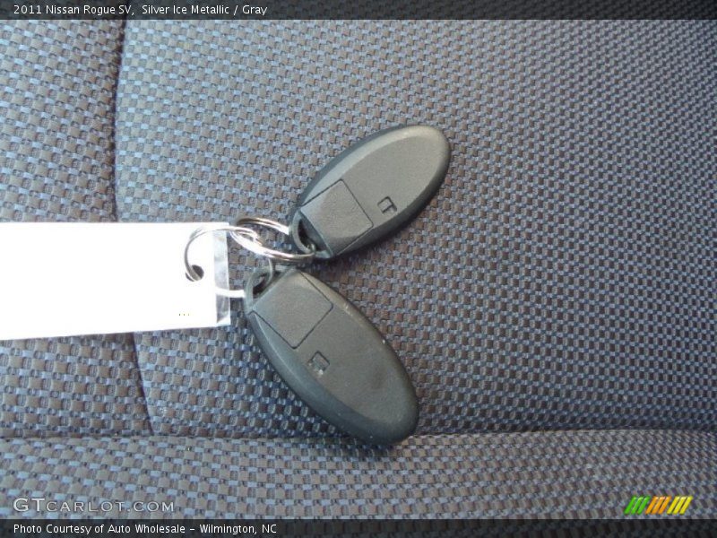 Silver Ice Metallic / Gray 2011 Nissan Rogue SV