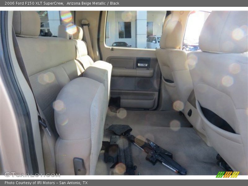 Arizona Beige Metallic / Black 2006 Ford F150 XLT SuperCrew