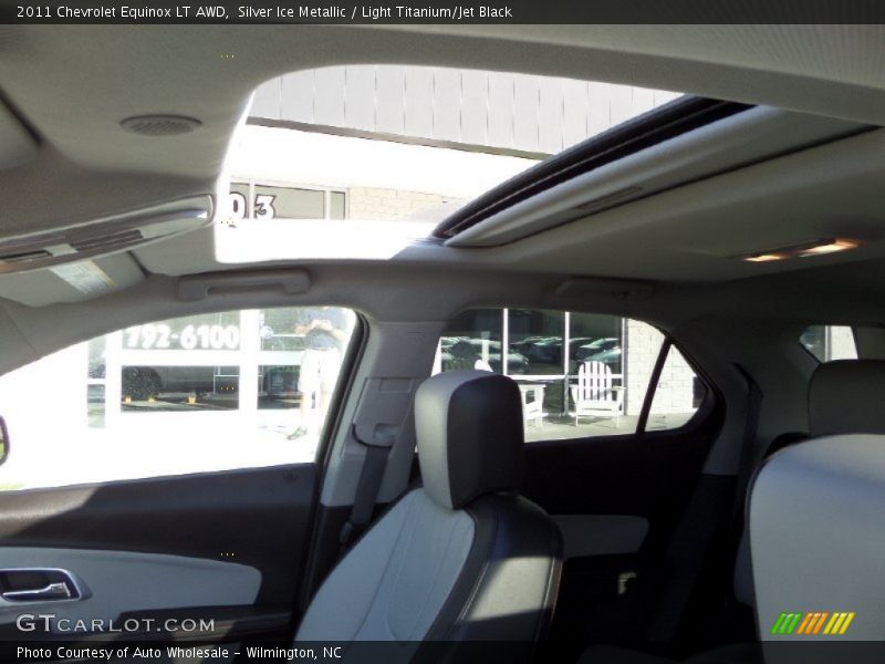 Silver Ice Metallic / Light Titanium/Jet Black 2011 Chevrolet Equinox LT AWD