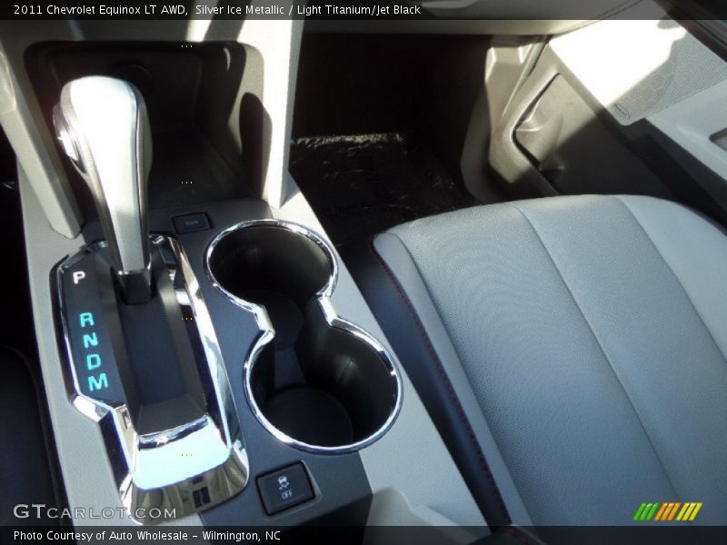 Silver Ice Metallic / Light Titanium/Jet Black 2011 Chevrolet Equinox LT AWD