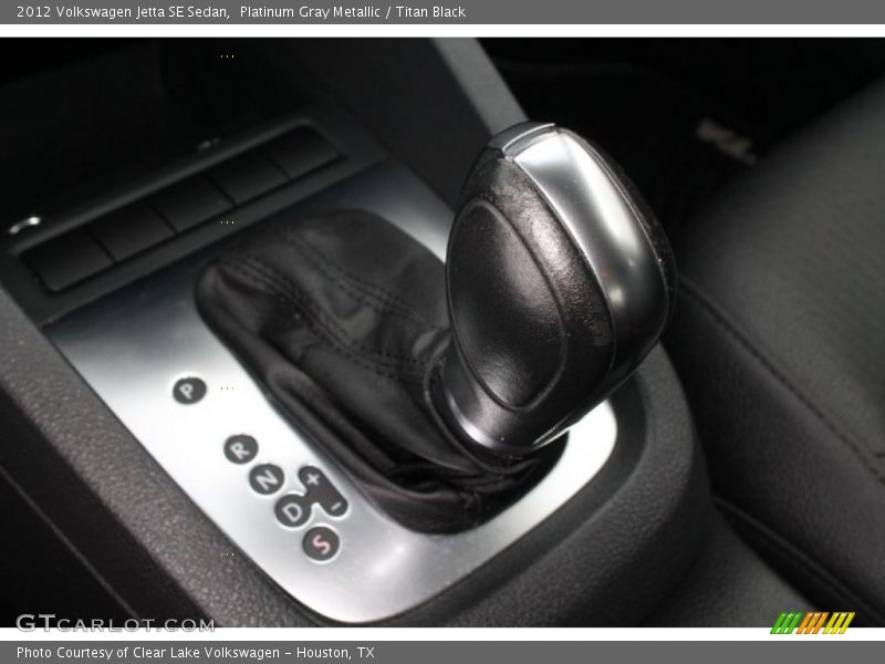 Platinum Gray Metallic / Titan Black 2012 Volkswagen Jetta SE Sedan