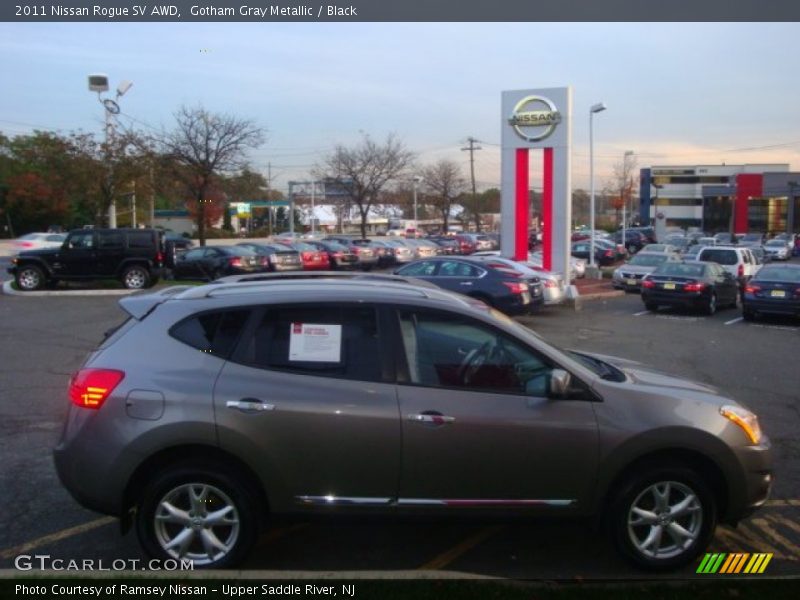 Gotham Gray Metallic / Black 2011 Nissan Rogue SV AWD