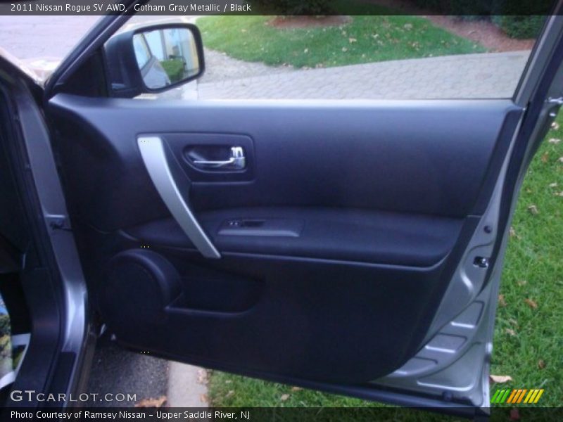Gotham Gray Metallic / Black 2011 Nissan Rogue SV AWD
