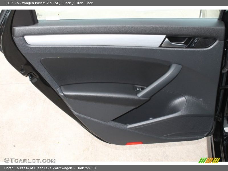 Black / Titan Black 2012 Volkswagen Passat 2.5L SE