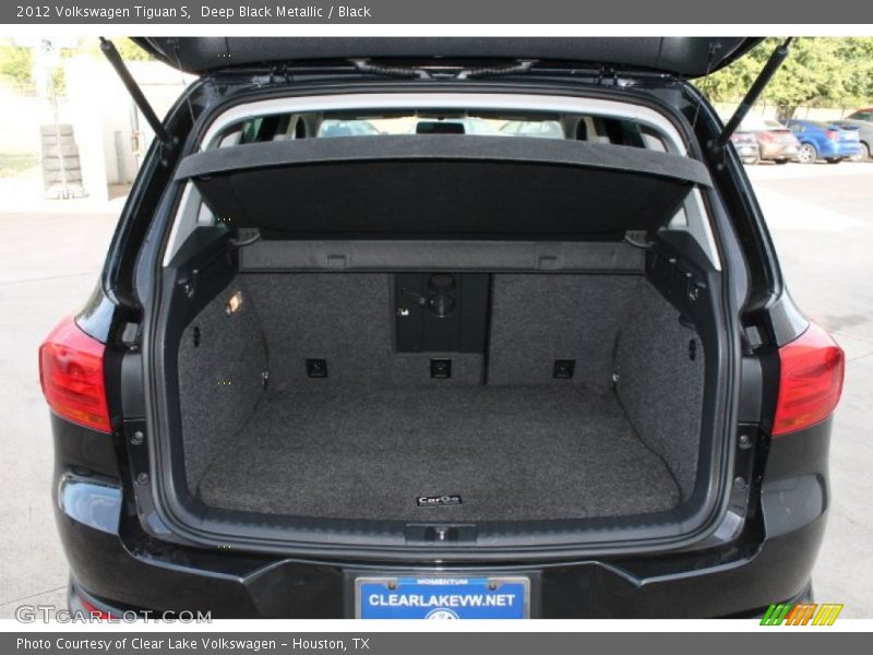 Deep Black Metallic / Black 2012 Volkswagen Tiguan S