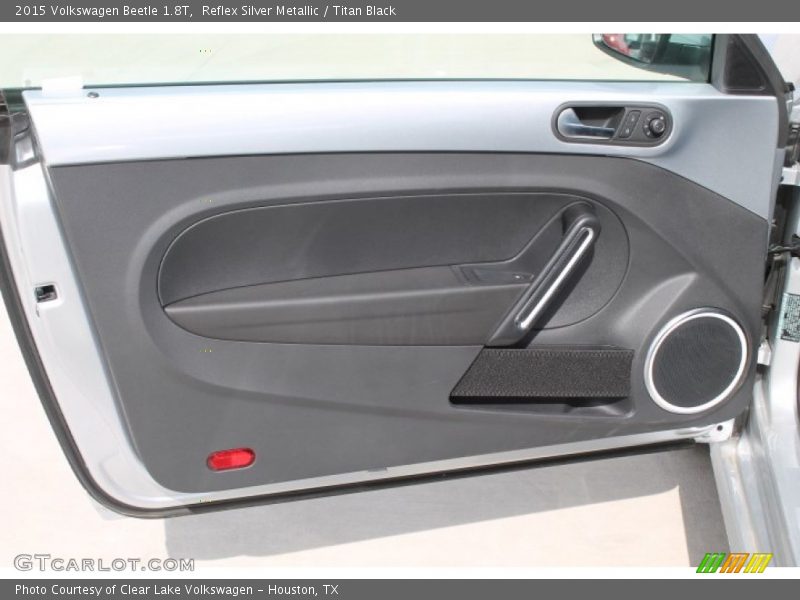 Reflex Silver Metallic / Titan Black 2015 Volkswagen Beetle 1.8T
