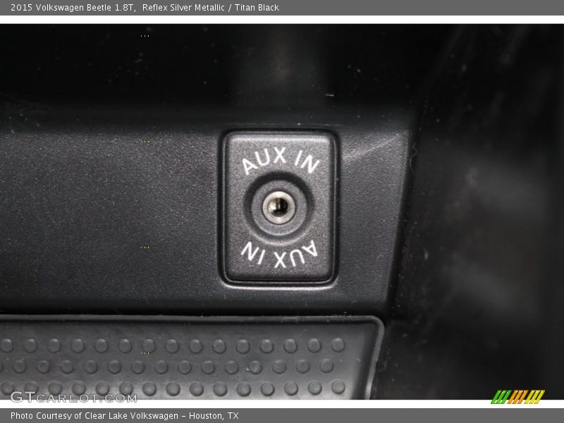 Reflex Silver Metallic / Titan Black 2015 Volkswagen Beetle 1.8T