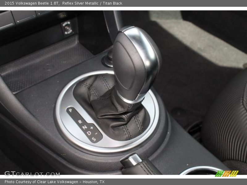 Reflex Silver Metallic / Titan Black 2015 Volkswagen Beetle 1.8T