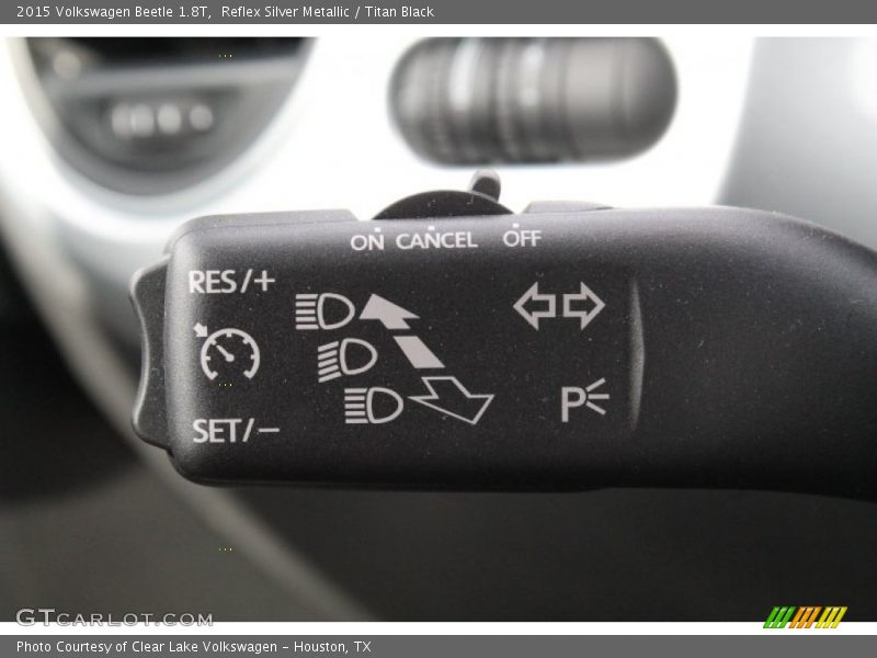 Reflex Silver Metallic / Titan Black 2015 Volkswagen Beetle 1.8T