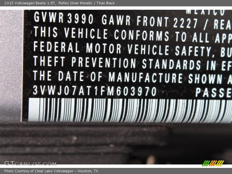 Reflex Silver Metallic / Titan Black 2015 Volkswagen Beetle 1.8T